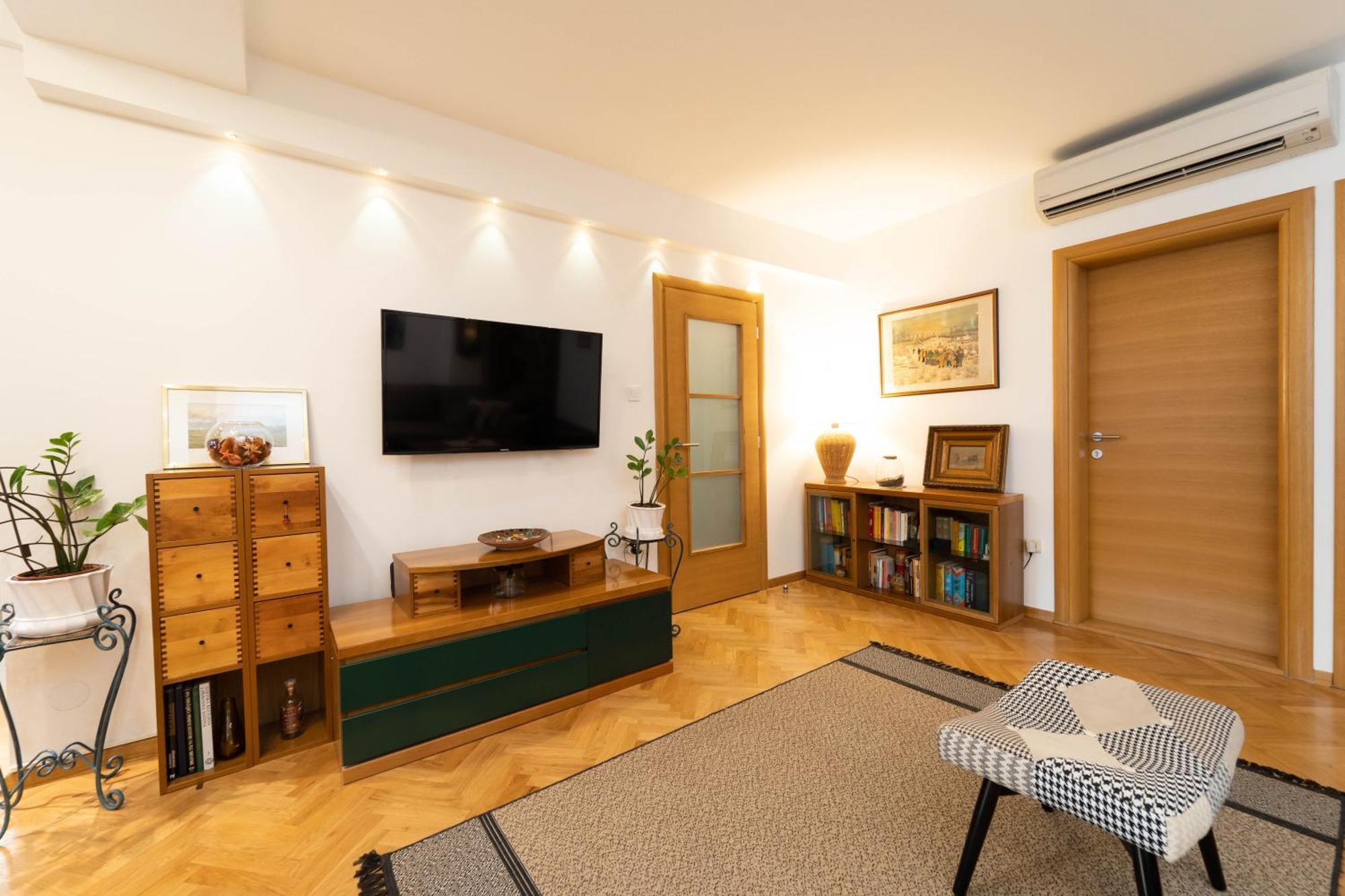 F9 And New F9 Apartment ซาเกร็บ ภายนอก รูปภาพ
